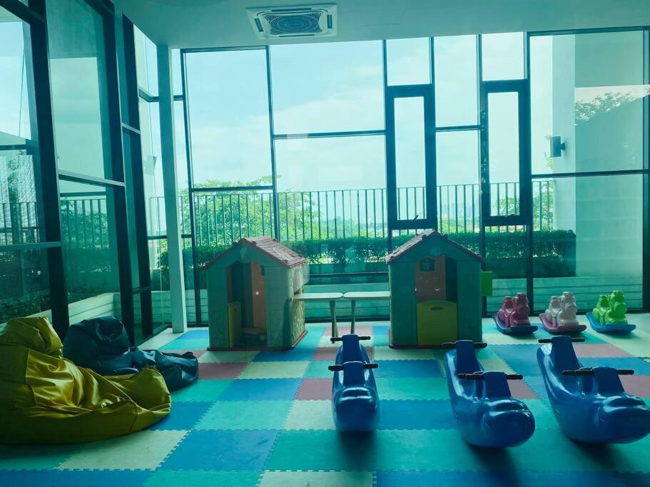 S01 Midvalley Mosaic Southkey 2br High Floor Apartment *